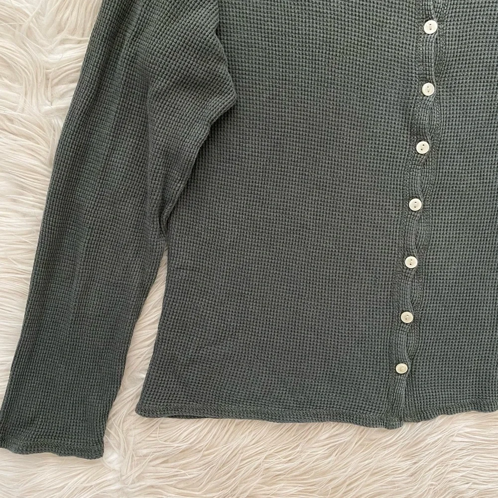 Vintage Abercrombie Y2K 90s Sage Green Button Front Thermal Waffle Knit Shirt - Picture 4 of 11